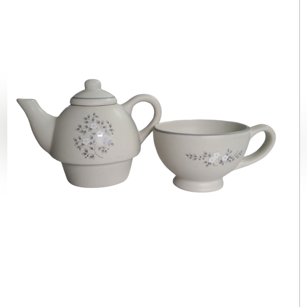 Pfaltzgraff Dinnerware Floral Pattern Individual Teapot Set - Picture 2 of 8